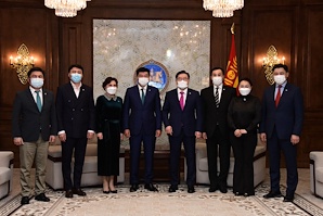 Монгол Улсын Их Хурлын хяналт, шалгалтын тухай анхдагч хуулийн төслийг өргөн барив