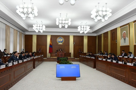 Монгол Улсын шүүхийн тухай хуульд нэмэлт, өөрчлөлт оруулах тухай хуулийн төслийг хэлэлцэхээр болж, Шүүх байгуулах тухай хуулийн шинэчилсэн найруулгын төслийн эцсийн хэлэлцүүлгийг хийв