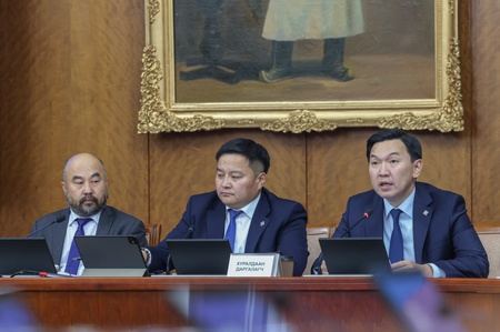 ЭЗБХ: Нэр дэвшигчийн сонсголын тайланг хэлэлцэж, С.Наранцогтыг Монголбанкны Ерөнхийлөгчийн албан тушаалд томилохыг дэмжив
