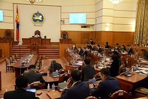 "Шинэ сэргэлтийн бодлого батлах тухай", “Монгол Улсын Их Хурлын гишүүний ёс зүйн дүрмийг шинэчлэн батлах тухай”  Улсын Их Хурлын тогтоолуудыг баталлаа