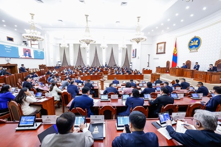 Хууль, тогтоолын төслүүдийг эцэслэн баталж, төсвийн хүрээний мэдэгдлийн төслийн нэг дэх хэлэлцүүлгийг эхлүүлэв