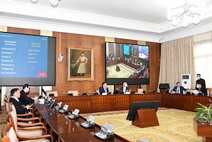БСШУСБХ: Монгол Улсын 2022 оны төсөв, Нийгмийн даатгалын сангийн 2022 оны төсвийн тухай хуульд өөрчлөлт оруулах тухай хуулийн төслүүдийн хоёр дахь хэлэлцүүлгийг хийлээ