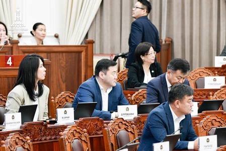 Нийтийн өргөдлийг Төрийн байгуулалтын болон Өргөдлийн байнгын хороонд хуваариллаа