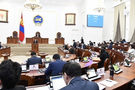 Төрийн өмчийг хувьчлах, өөрчлөн байгуулах үндсэн чиглэлийн төслийг хэлэлцэж эхэллээ