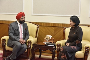 Монгол-Энэтхэгийн парламентын бүлгийн дарга Б.Саранчимэг БНЭУ-аас Монгол улсад суугаа элчин сайд М.П.Сингхтэй  уулзлаа