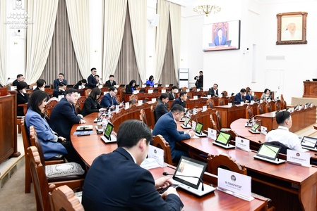 Монгол Улсын 2026 оны төсвийн тухай хуулийн төсөлтэй хамт өргөн мэдүүлсэн хууль, тогтоолын төслүүдийг эцсийн хэлэлцүүлэгт шилжүүллээ