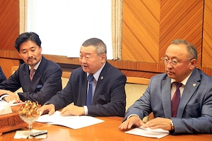 Монгол-Казахстаны парламентын бүлгийн дарга Х.Баделхан Элчин сайд Жалгас Адилбаевыг хүлээн авч уулзав 