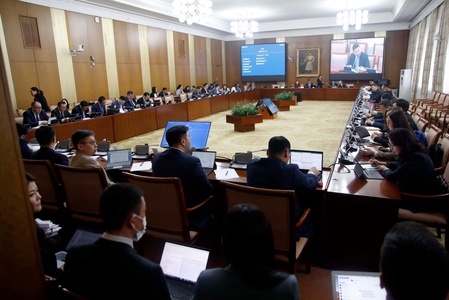 Байнгын хороодын хамтарсан хуралдаанаар Монгол Улсын хөгжлийн 2022 оны төлөвлөгөөний гүйцэтгэлийн тайланг хэлэлцлээ