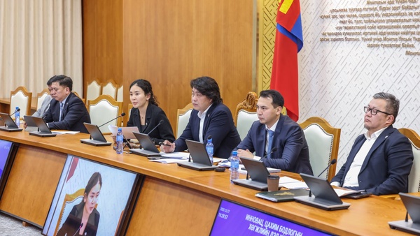 Инновац, цахим бодлогын хөгжлийн дэд хороо "Нийслэлийн цахим шилжилтийн төслүүд"-ийн талаарх мэдээллийг сонслоо