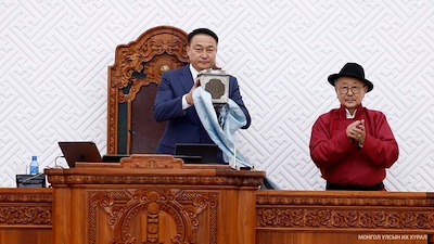 Видео: Улсын Их Хурлын гишүүн Дашзэгвийн Амарбаясгаланг Монгол Улсын Их Хурлын даргаар сонголоо