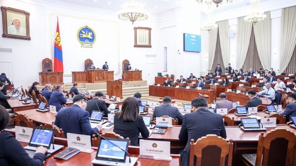 Засгийн газрын үйл ажиллагааны хөтөлбөрийн биелэлтийн явц, улсын хөгжлийн 2025 оны төлөвлөгөөний гүйцэтгэлийн тайланг хэлэлцэв