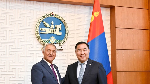 Улсын Их Хурлын дэд дарга Б.Пүрэвдоржид Турк-Монголын парламентын бүлгийн дарга Ибрахим Уфук Каянак бараалхлаа