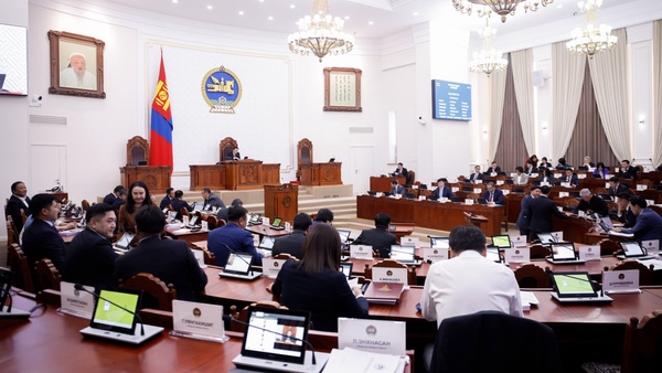 Монгол Улсын 2026 оны төсвийн хүрээний мэдэгдэл, 2027-2028 оны төсвийн төсөөллийн тухай хуульд өөрчлөлт оруулах тухай хуулийн төслийн нэг дэх хэлэлцүүлгийг хийлээ