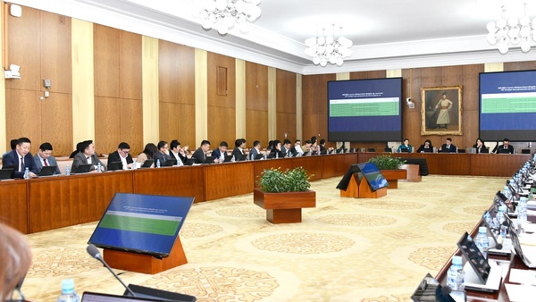 “Зөвшөөрлийн тухай хуулийн хэрэгжилт, цаашид анхаарах асуудал, шийдэл” сэдэвт цуврал хэлэлцүүлэг эхэллээ