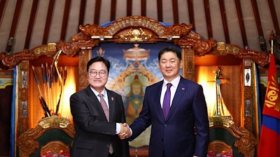  The Speaker of the National Assembly of the Republic of Korea paid a courtesy visit to the President of Mongolia, Ukhnaa Khurelsukh