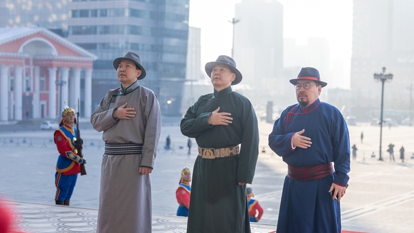 Их Эзэн Чингис хааны хөшөөнд хүндэтгэл үзүүлж, “Монгол бахархлын өдөр”-ийн ёслолд оролцлоо